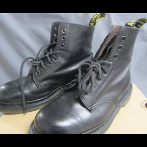 Men’s Size 7 - Dr. Martens ‘Pascal’ Boots